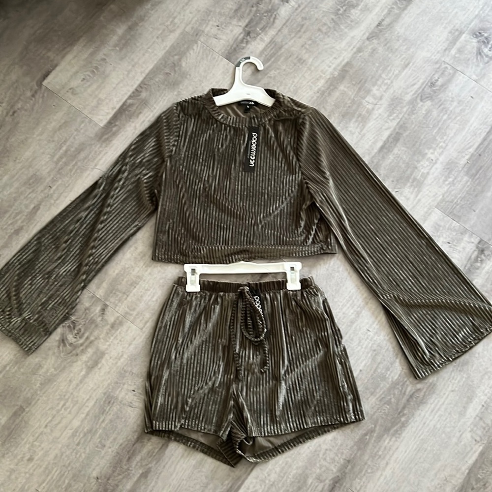 2 Piece Set! NWT! 💚🔥